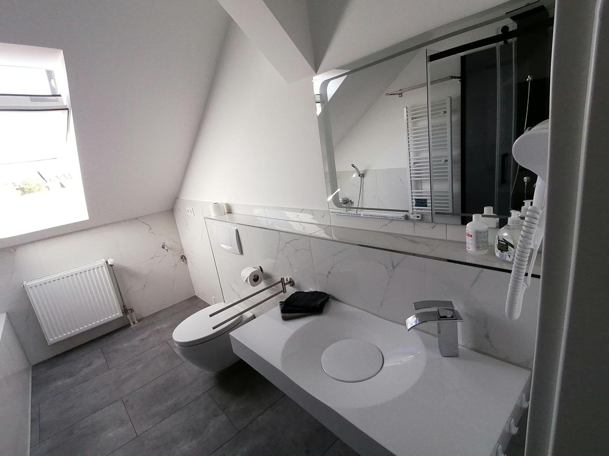 Auszeit2 Erfurt - Stilvolle Dachwohnung Mit Parkplatz - Zentrumsnah Exterior foto