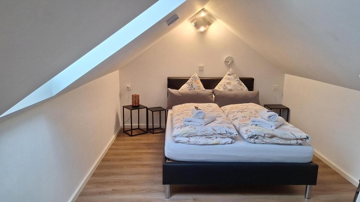 Auszeit2 Erfurt - Stilvolle Dachwohnung Mit Parkplatz - Zentrumsnah Exterior foto
